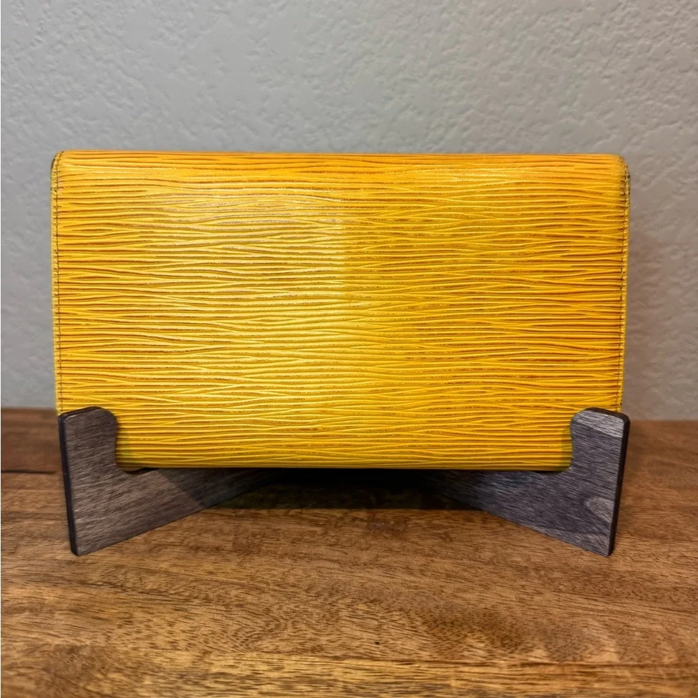 SOLD - Picture 2 of 7